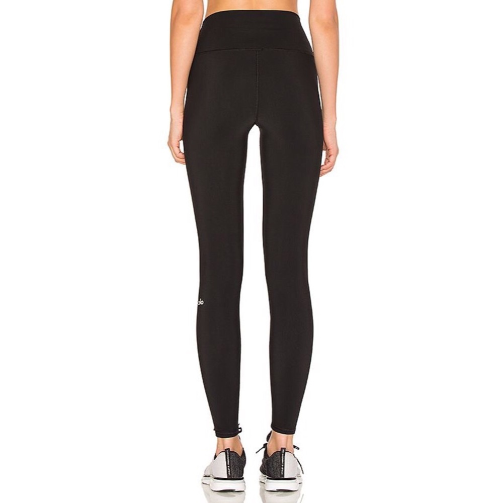 ❌SOLD❌ Alo Yoga High Waist Ripped Warrior Legging - Picture 4 of 10